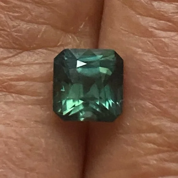 REAL Teal / Green NATURAL Sapphire - 1.09 Carats - NO HEAT - Kenya